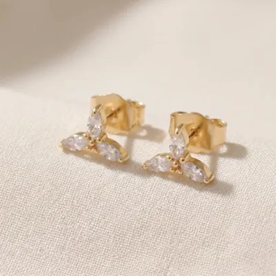 Certified 9Kt Yellow Gold Earrings with Lab Grown Diamond
