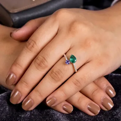 9Kt Gold Tanzanite Ring Lab Grown Diamond, Columbia Emerald