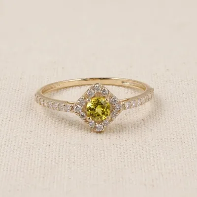 18Kt Gold Ring Lab Grown Diamond And Yellow Sapphire