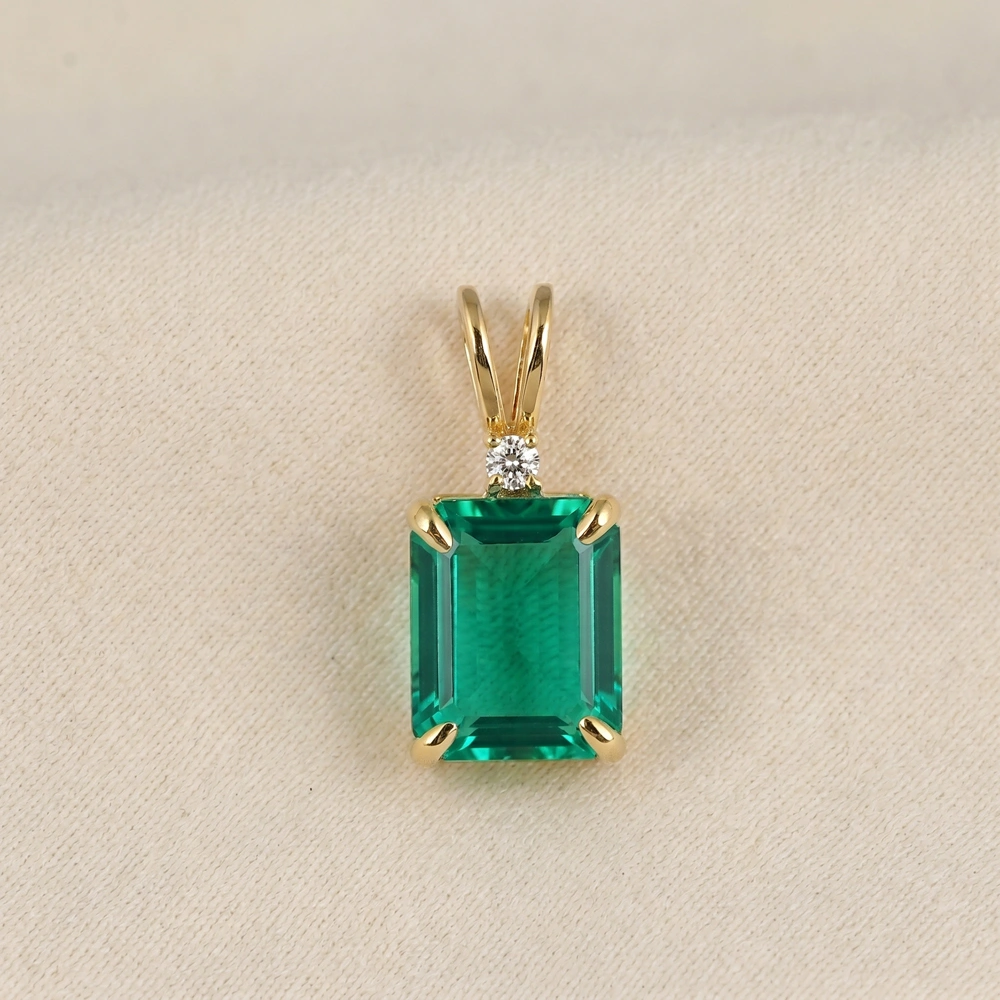 14Kt Yellow Gold Lab Grown Diamond Columbia Emerald Charm