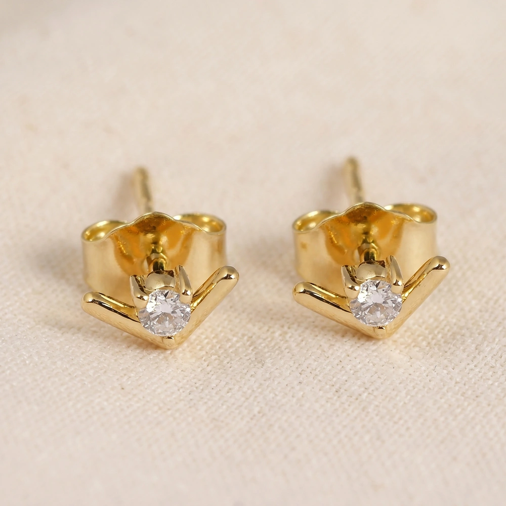 Factory Direct 14Kt Gold Studs with Lab Grown Diamond