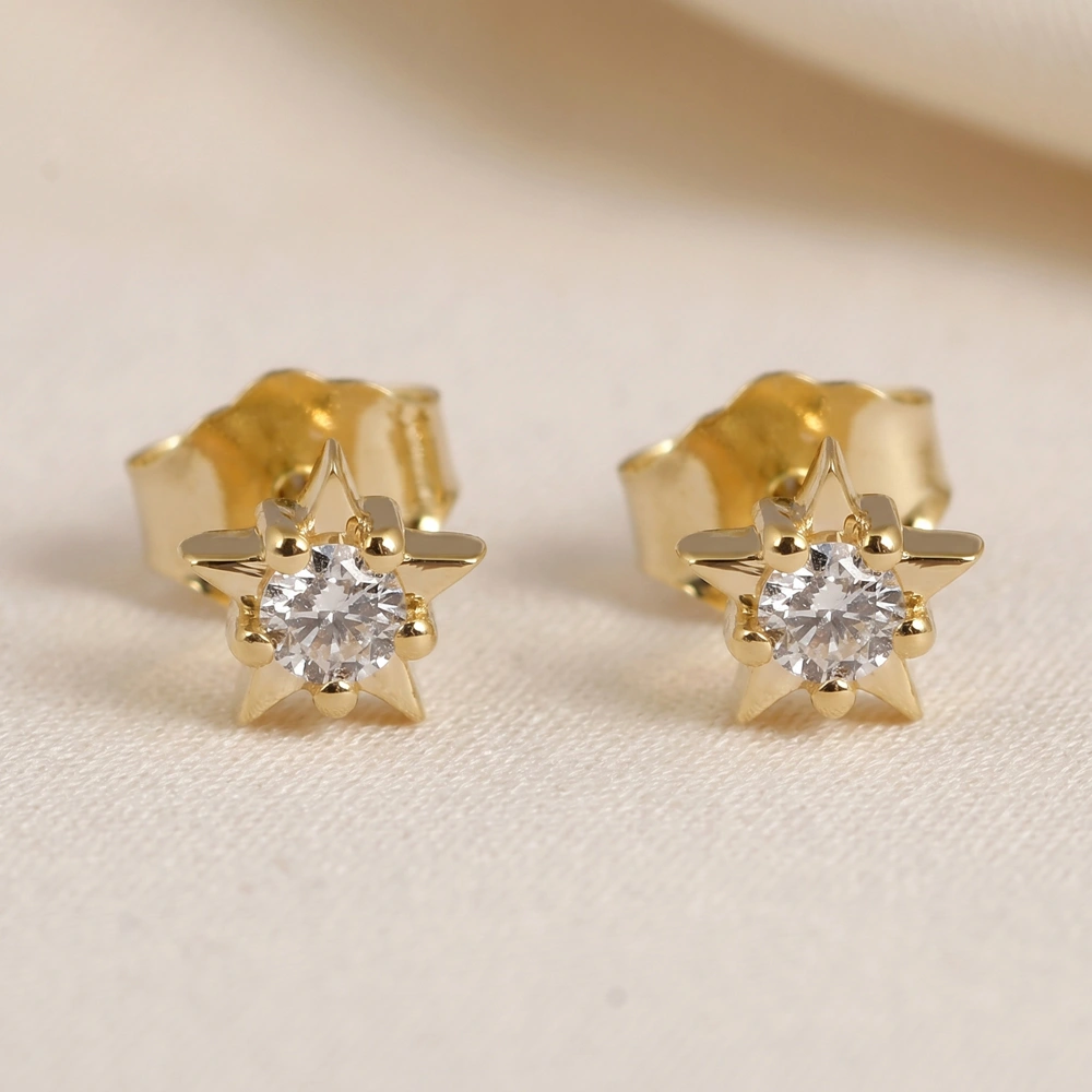 9 Kt Yellow Gold Studs Production with Lab Grown Diamond 9 Kt Yellow Gold Studs Production with Lab Grown Diamond