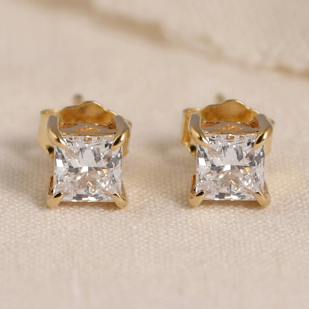 Lab Grown Diamond 9Kt Yellow Solid Gold Earrings Lab Grown Diamond 9Kt Yellow Solid Gold Earrings