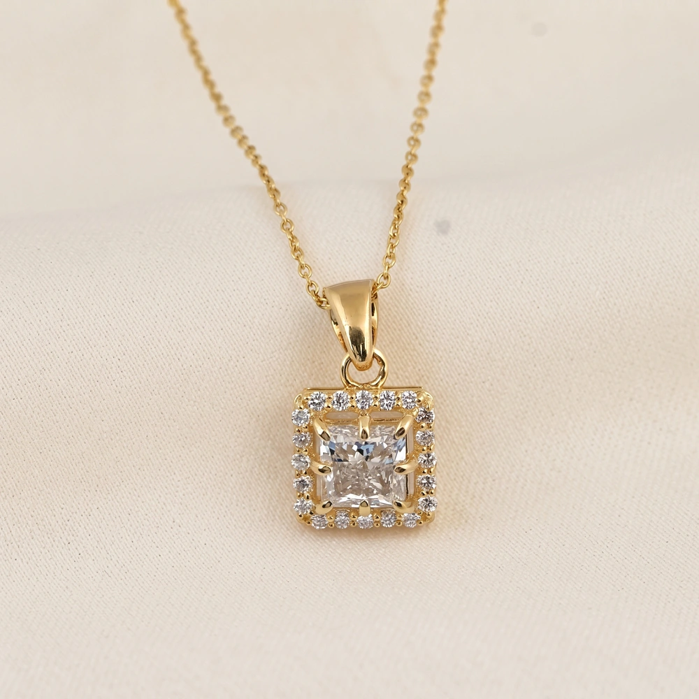9Kt Solid Yellow Gold Necklace with Lab Grown Diamond 9Kt Solid Yellow Gold Necklace with Lab Grown Diamond