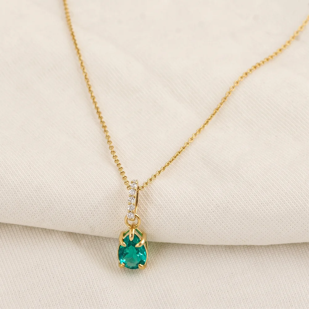 10Kt Gold Necklace with Lab Grown Columbia Emerald, Diamond