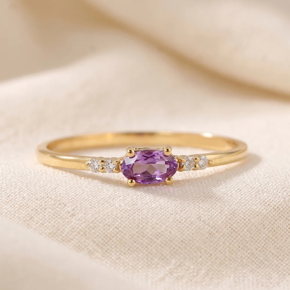 18Kt Yellow Gold Ring with Lab Grown Alexandrite, Diamond 18Kt Yellow Gold Ring with Lab Grown Alexandrite, Diamond