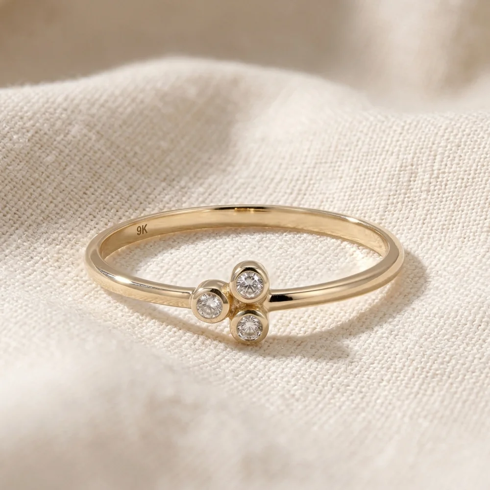 9Kt Solid Yellow Gold Ring with Lab Grown Diamond 9Kt Solid Yellow Gold Ring with Lab Grown Diamond