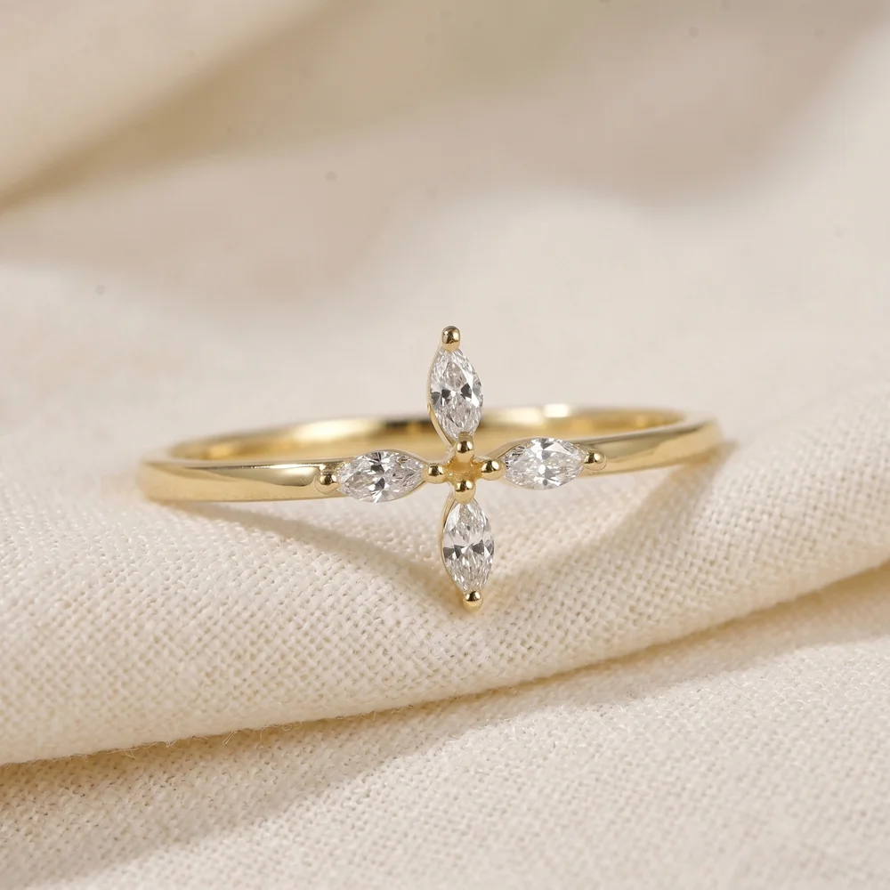 9Kt Solid Yellow Gold Finger Ring with Lab Grown Diamond 9Kt Solid Yellow Gold Finger Ring with Lab Grown Diamond