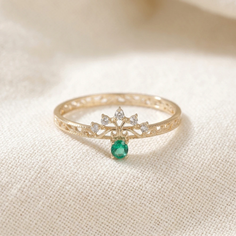 9Kt Solid Gold Ring with Lab Diamond and Columbia Emerald 9Kt Solid Gold Ring with Lab Diamond and Columbia Emerald