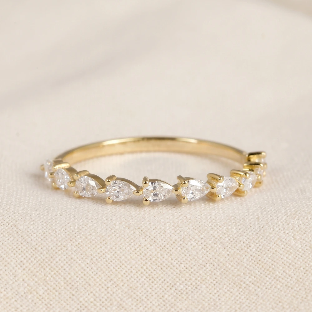 Handcrafted 9Kt Solid Gold Ring with Lab Grown Diamond