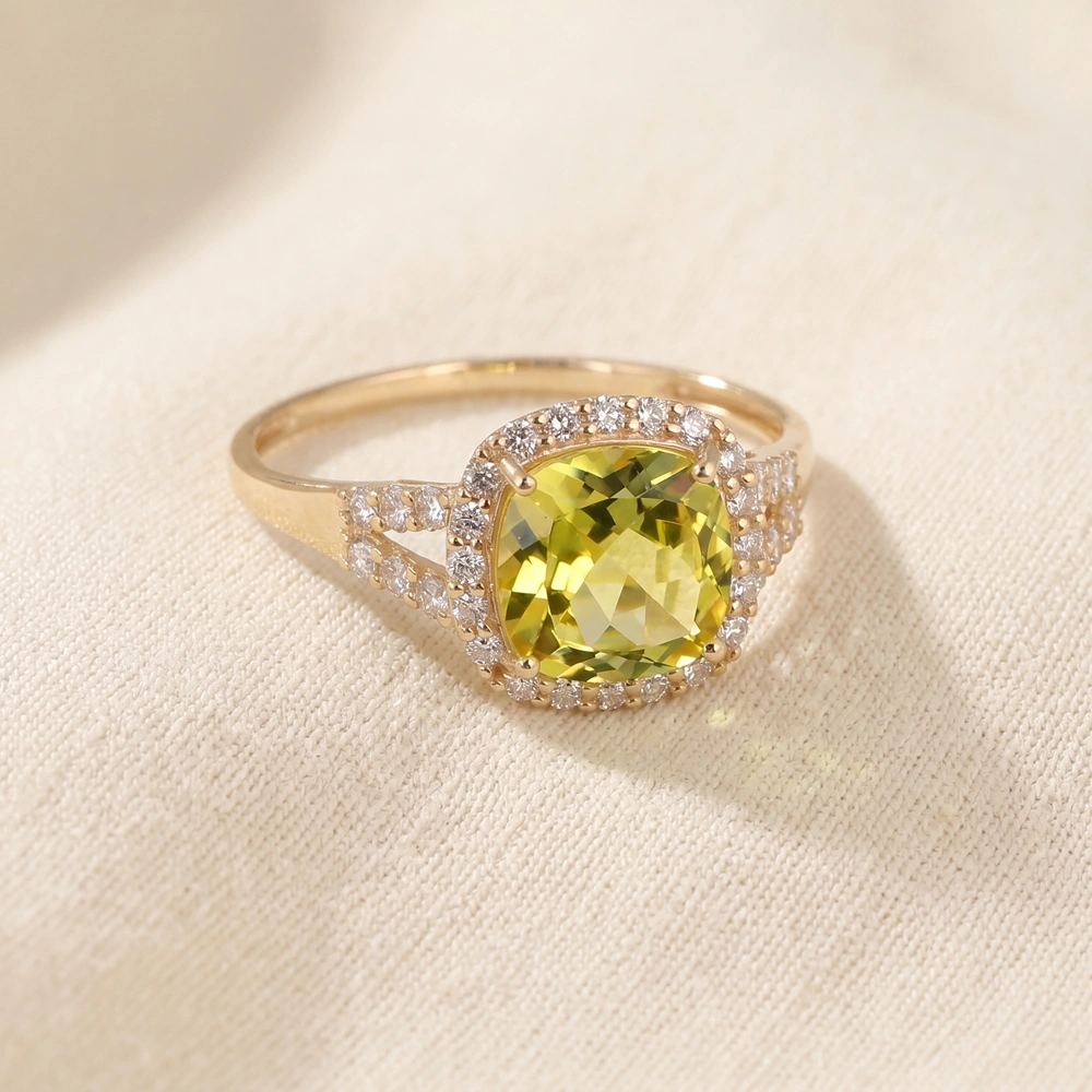 18Kt Gold Ring with Lab Grown Yellow Sapphire and Diamond 18Kt Gold Ring with Lab Grown Yellow Sapphire and Diamond
