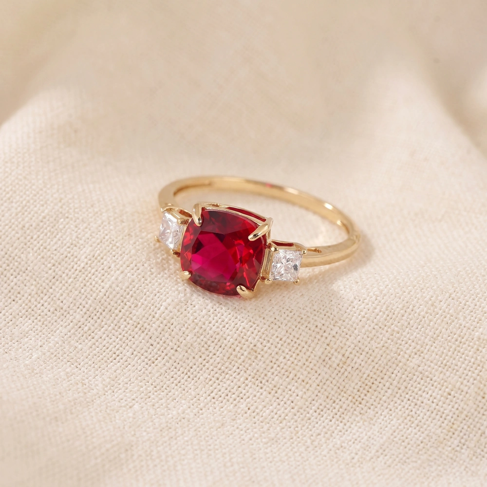 Lab Created Diamond with Pigeon Blood Ruby 18Kt Gold Ring Lab Created Diamond with Pigeon Blood Ruby 18Kt Gold Ring