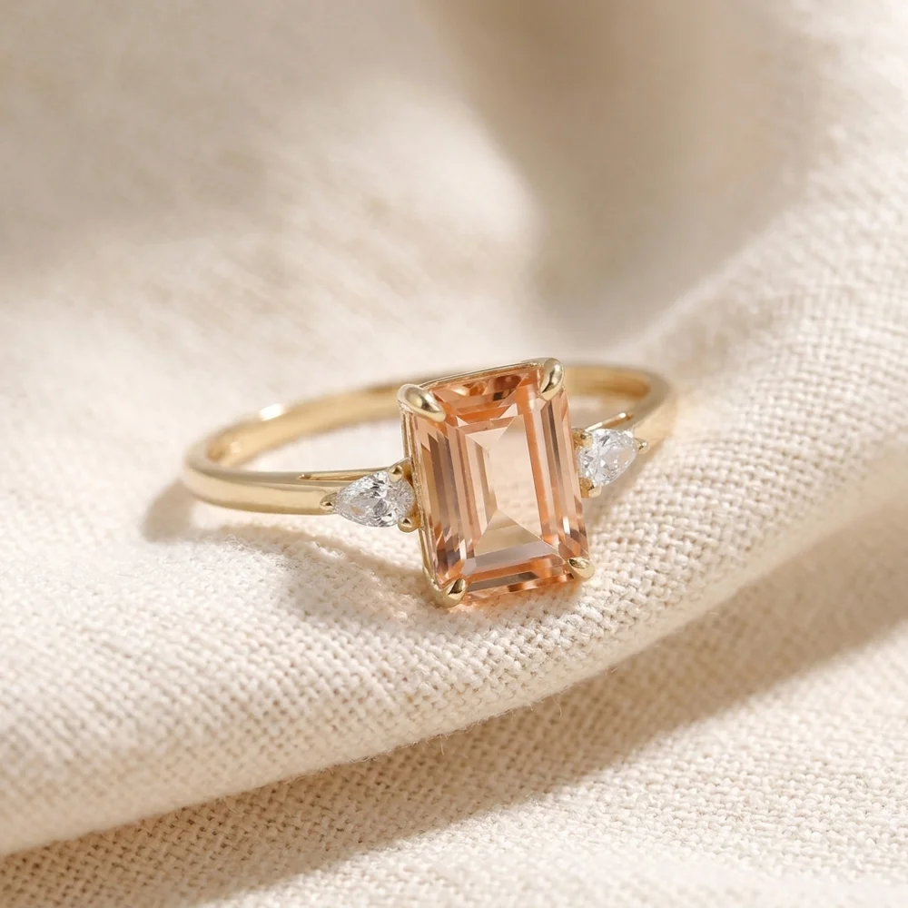 9 Karat Yellow Gold Ring Lab Grown Diamond and Morganite