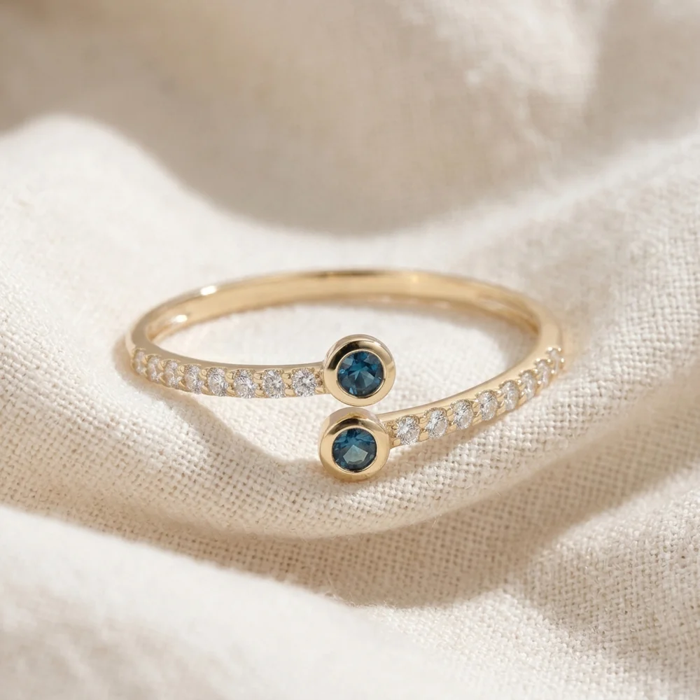 London Blue Topaz 9Kt Yellow Gold Ring with Lab Grown Diamond London Blue Topaz 9Kt Yellow Gold Ring with Lab Grown Diamond