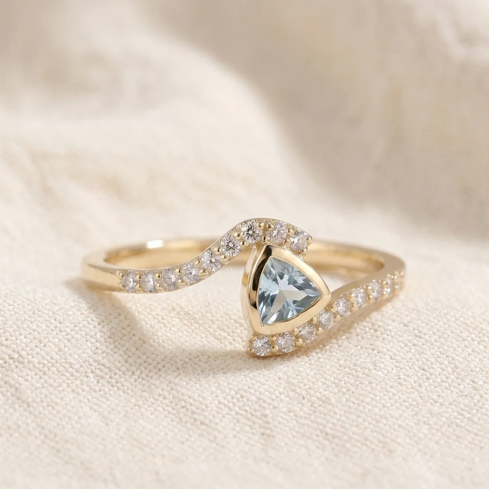 Handcrafted Aquamarine 9Kt Yellow Gold Ring Lab Diamond Handcrafted Aquamarine 9Kt Yellow Gold Ring Lab Diamond