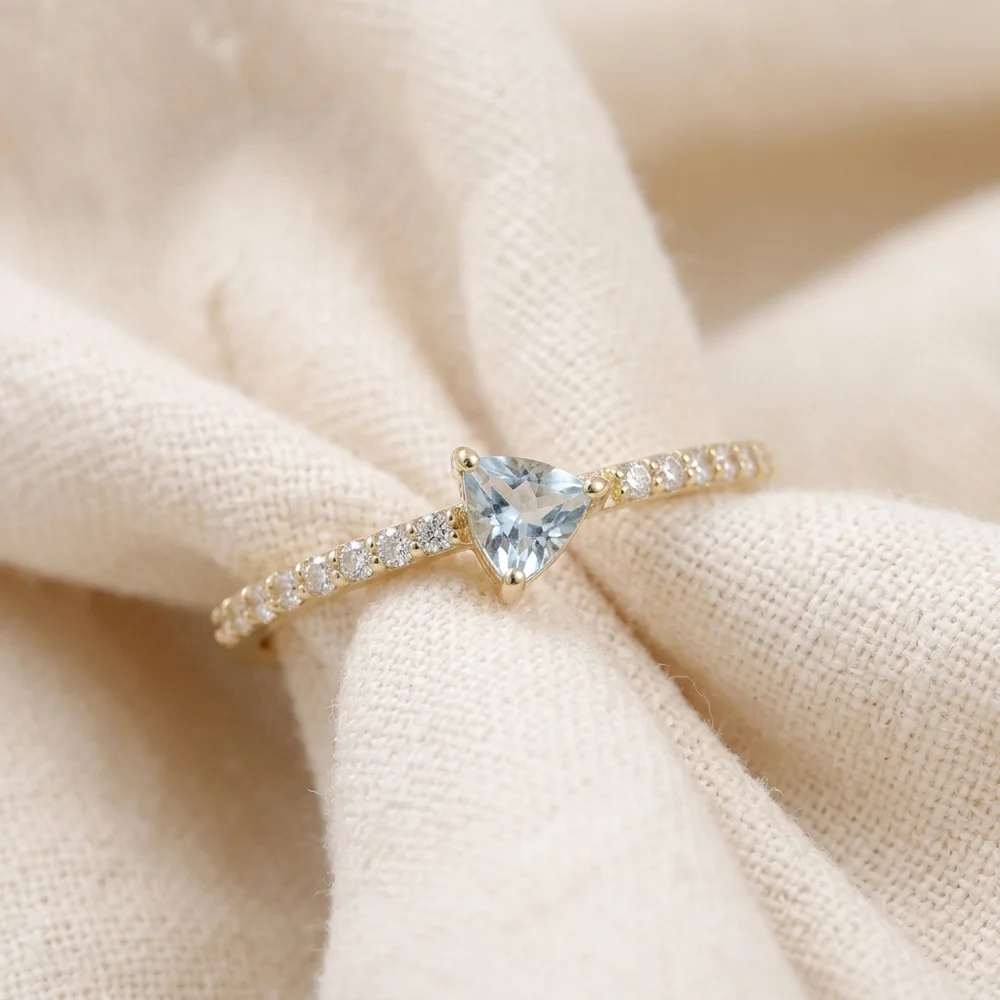 Lab Grown Diamond Handcrafted Gold Ring with Aquamarine Lab Grown Diamond Handcrafted Gold Ring with Aquamarine