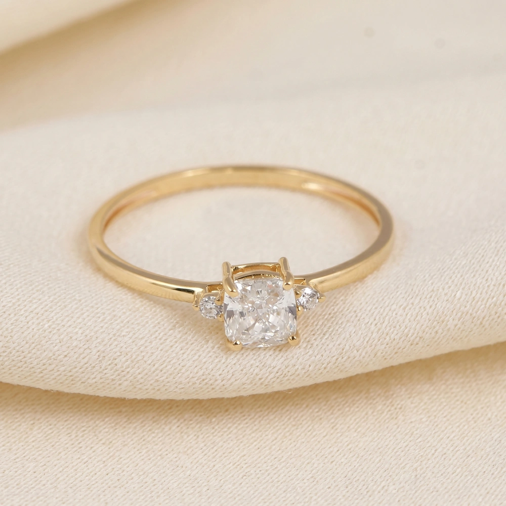 Sustainable Solitaire Gold Ring with Lab Grown Diamond Sustainable Solitaire Gold Ring with Lab Grown Diamond