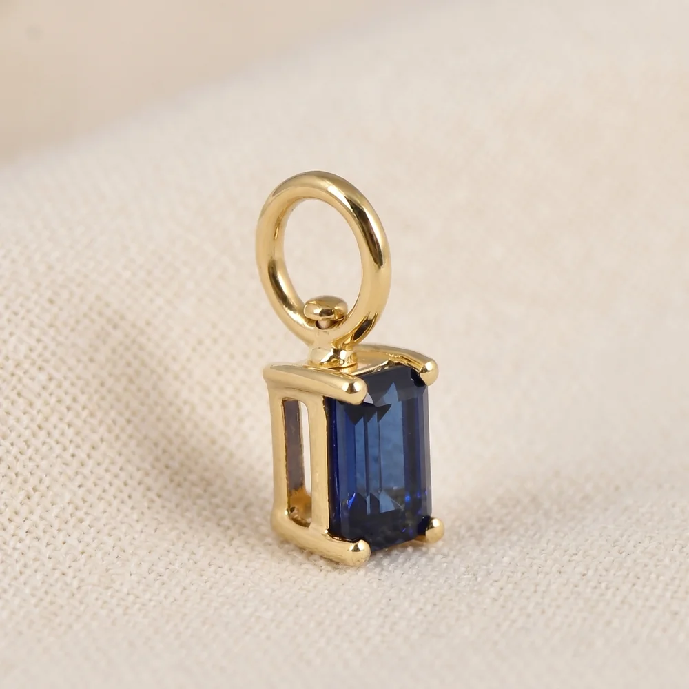 Yellow Gold 9KT Octagon Lab Grown Royal Blue Sapphire Charm Yellow Gold 9KT Octagon Lab Grown Royal Blue Sapphire Charm