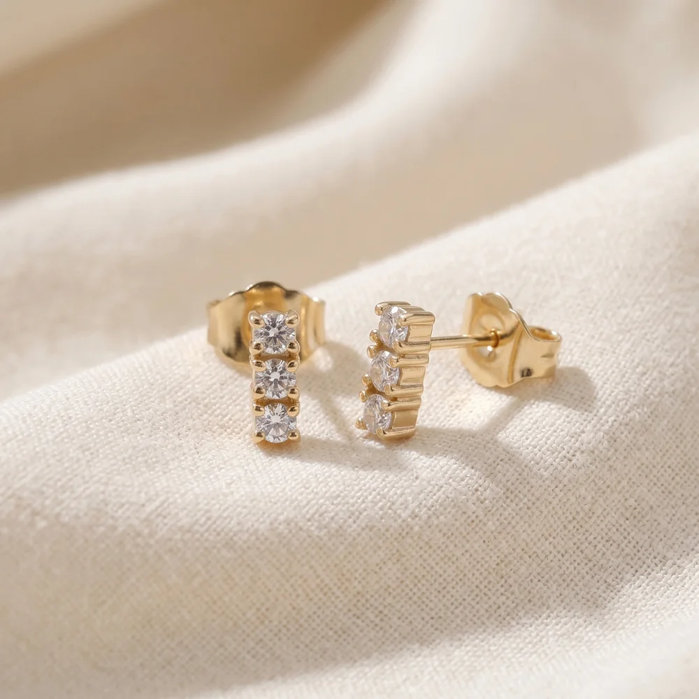 Lab Grown Diamond Earrings Supplier in Yellow Gold 14kt Lab Grown Diamond Earrings Supplier in Yellow Gold 14kt