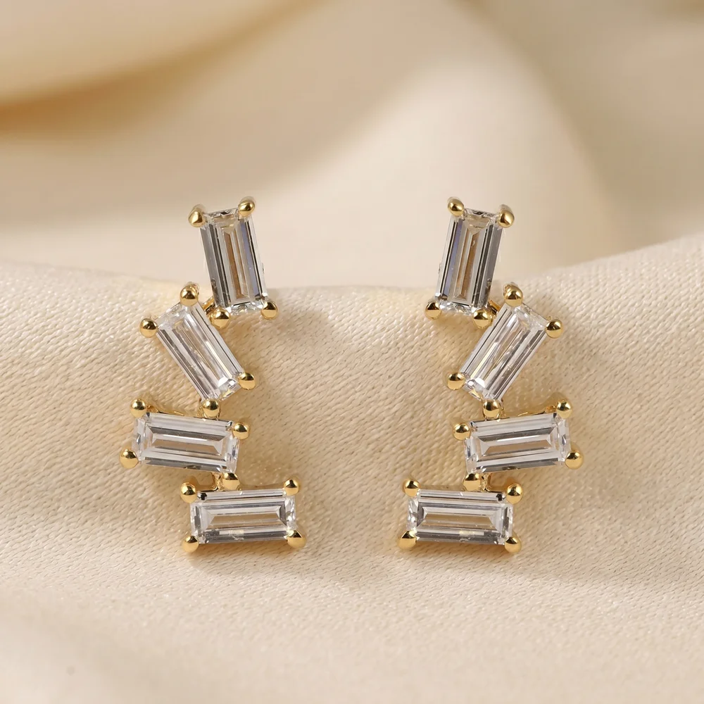 9Kt Solid Yellow Gold Earrings with Lab Grown Diamond Bulk 9Kt Solid Yellow Gold Earrings with Lab Grown Diamond Bulk