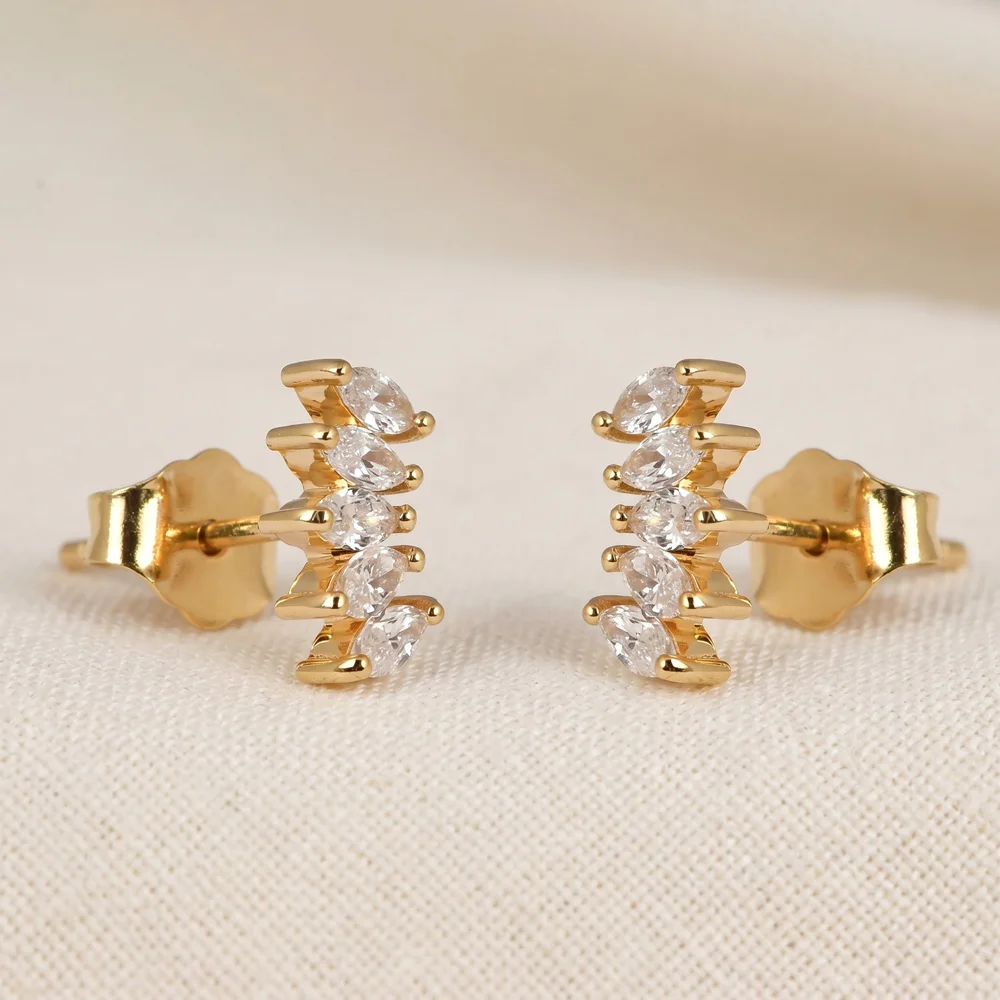 9 Kt Solid Yellow Gold Earrings with Lab Grown Diamond Bulk