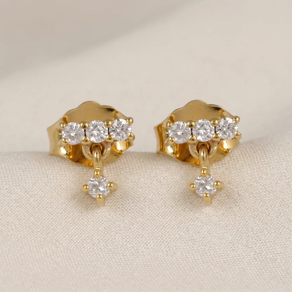 9Kt Solid Yellow Gold Studs with Lab Grown Diamond 9Kt Solid Yellow Gold Studs with Lab Grown Diamond