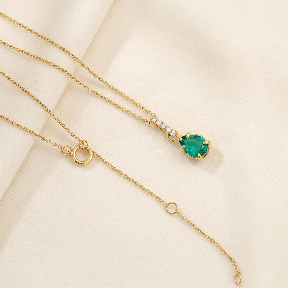 10Kt Gold Necklace with Lab Grown Columbia Emerald, Diamond