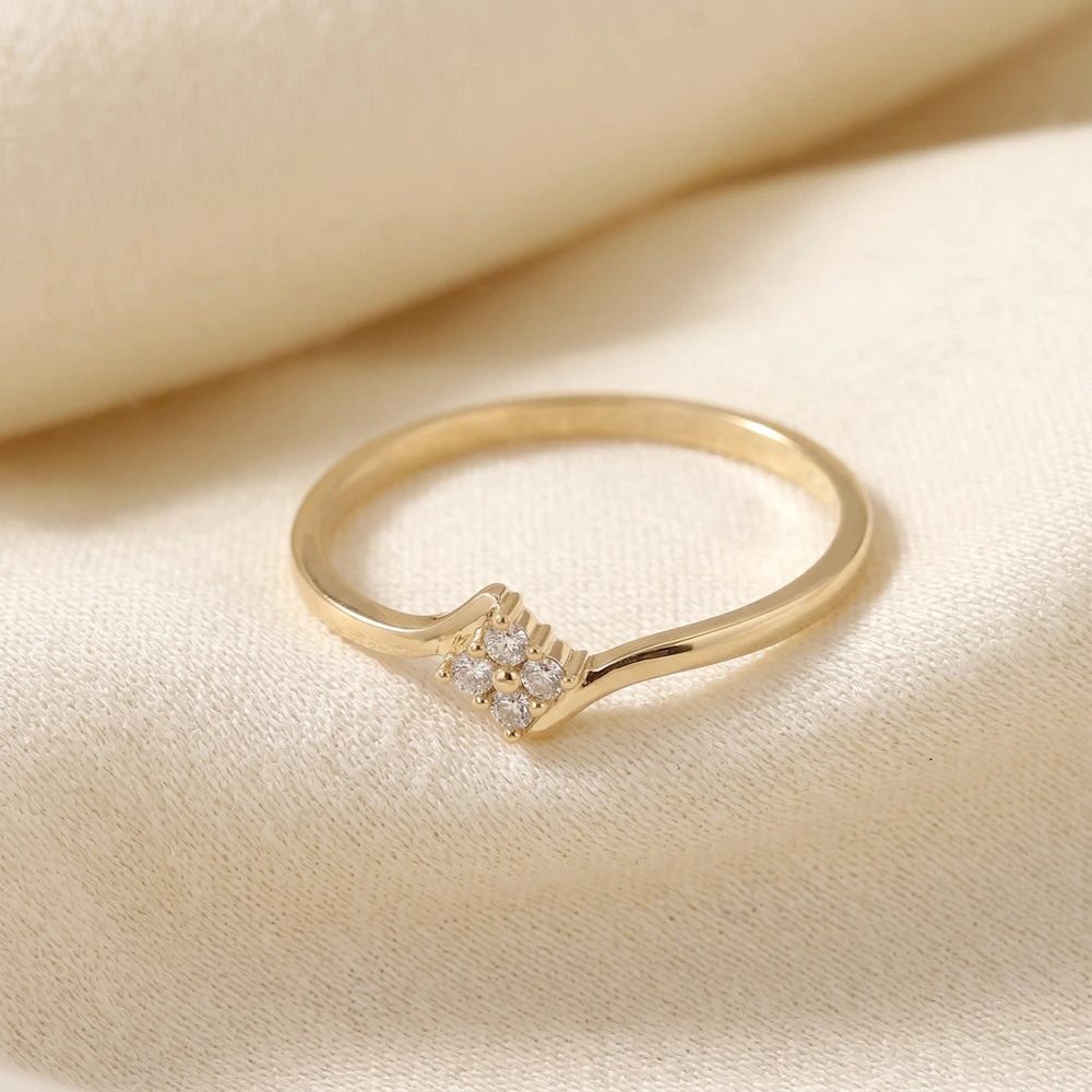 Handcrafted Yellow Gold Minimal Ring With Lab Grown Diamond