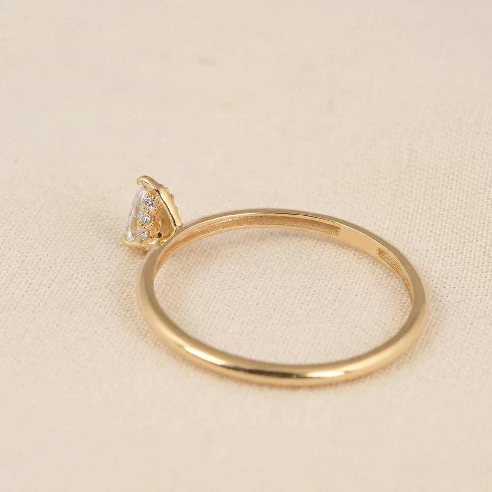 Handcrafted Lab Grown Diamond 9 Karat Yellow Gold Ring Handcrafted Lab Grown Diamond 9 Karat Yellow Gold Ring