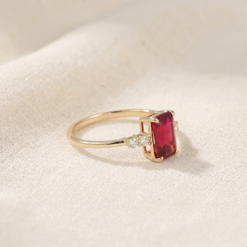 9Kt Yellow Gold Ring Lab Grown Diamond And Pigeon Blood Ruby