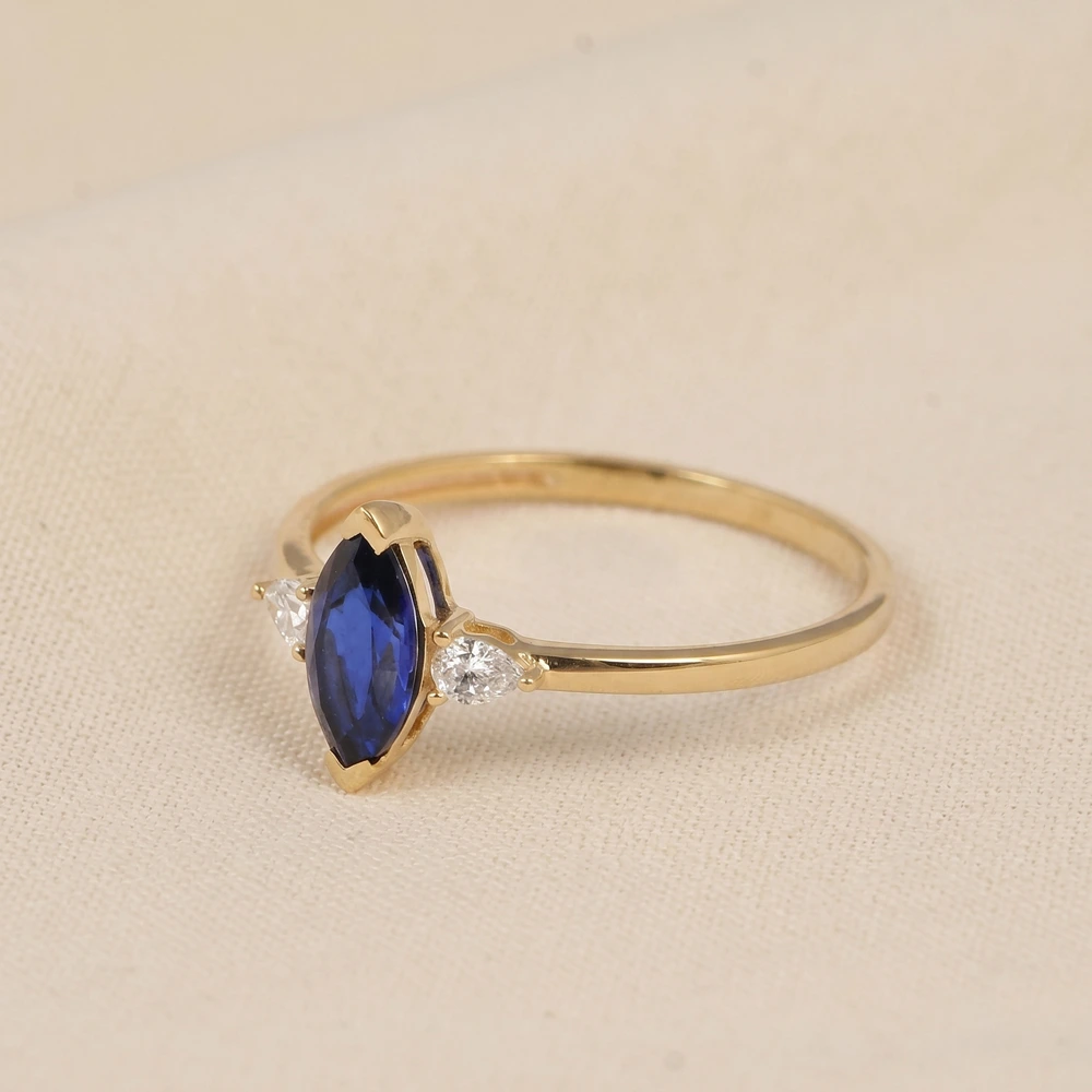 18Kt Gold Ring With Lab Grown Blue Sapphire, Diamond 18Kt Gold Ring With Lab Grown Blue Sapphire, Diamond