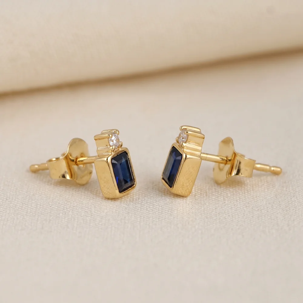 Lab Grown Diamond Royal Blue Sapphire Earrings 9kt Gold Lab Grown Diamond Royal Blue Sapphire Earrings 9kt Gold