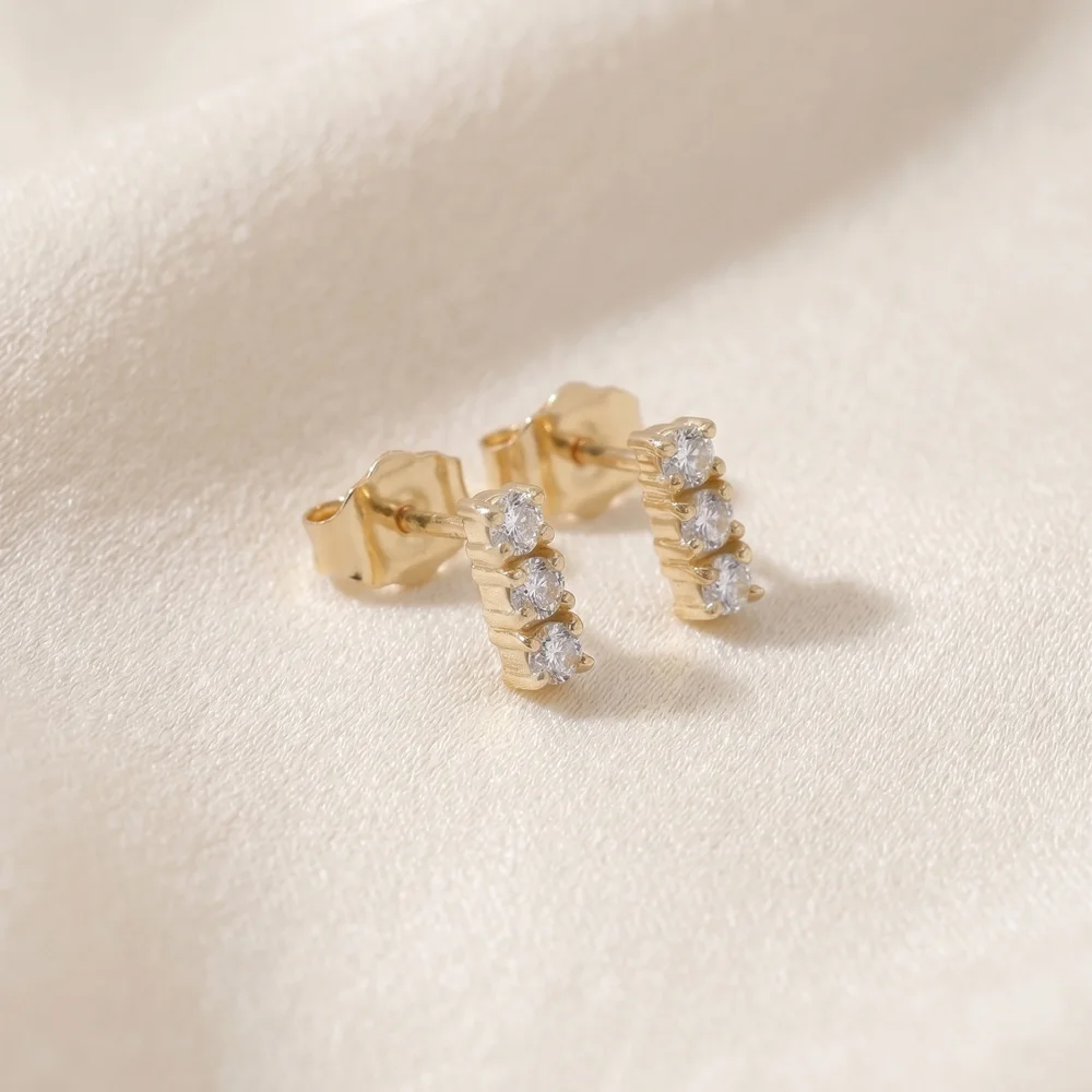 Lab Grown Diamond Earrings Supplier in Yellow Gold 14kt Lab Grown Diamond Earrings Supplier in Yellow Gold 14kt