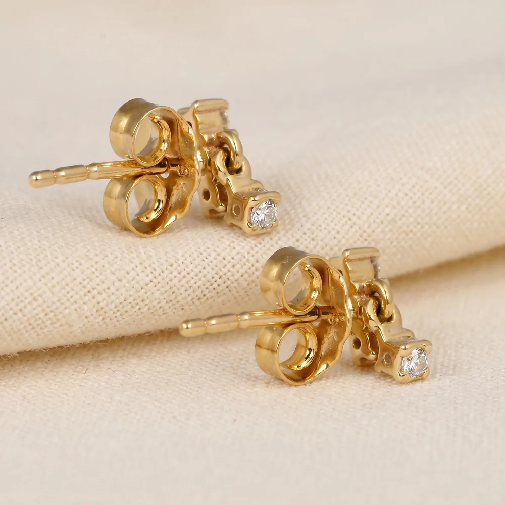 9Kt Solid Yellow Gold Studs with Lab Grown Diamond 9Kt Solid Yellow Gold Studs with Lab Grown Diamond