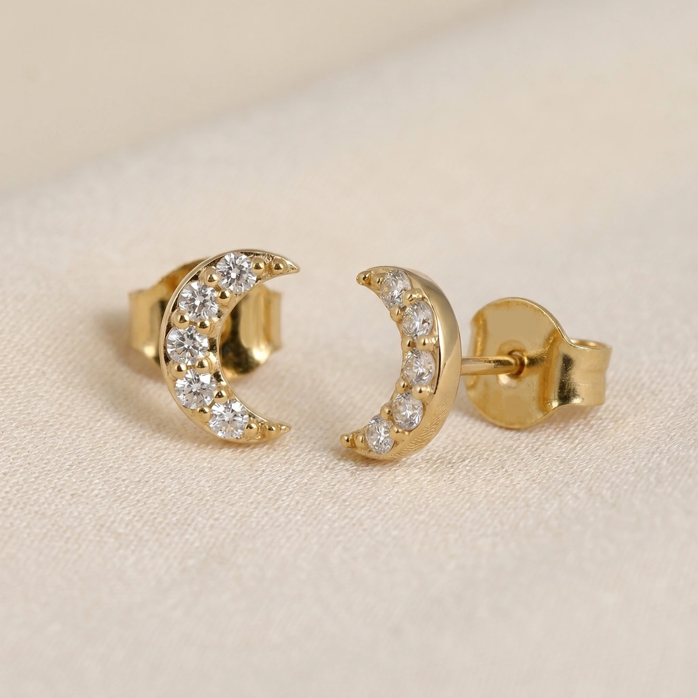 Sustainable 9Kt Solid Gold Studs with Lab Grown Diamond Sustainable 9Kt Solid Gold Studs with Lab Grown Diamond