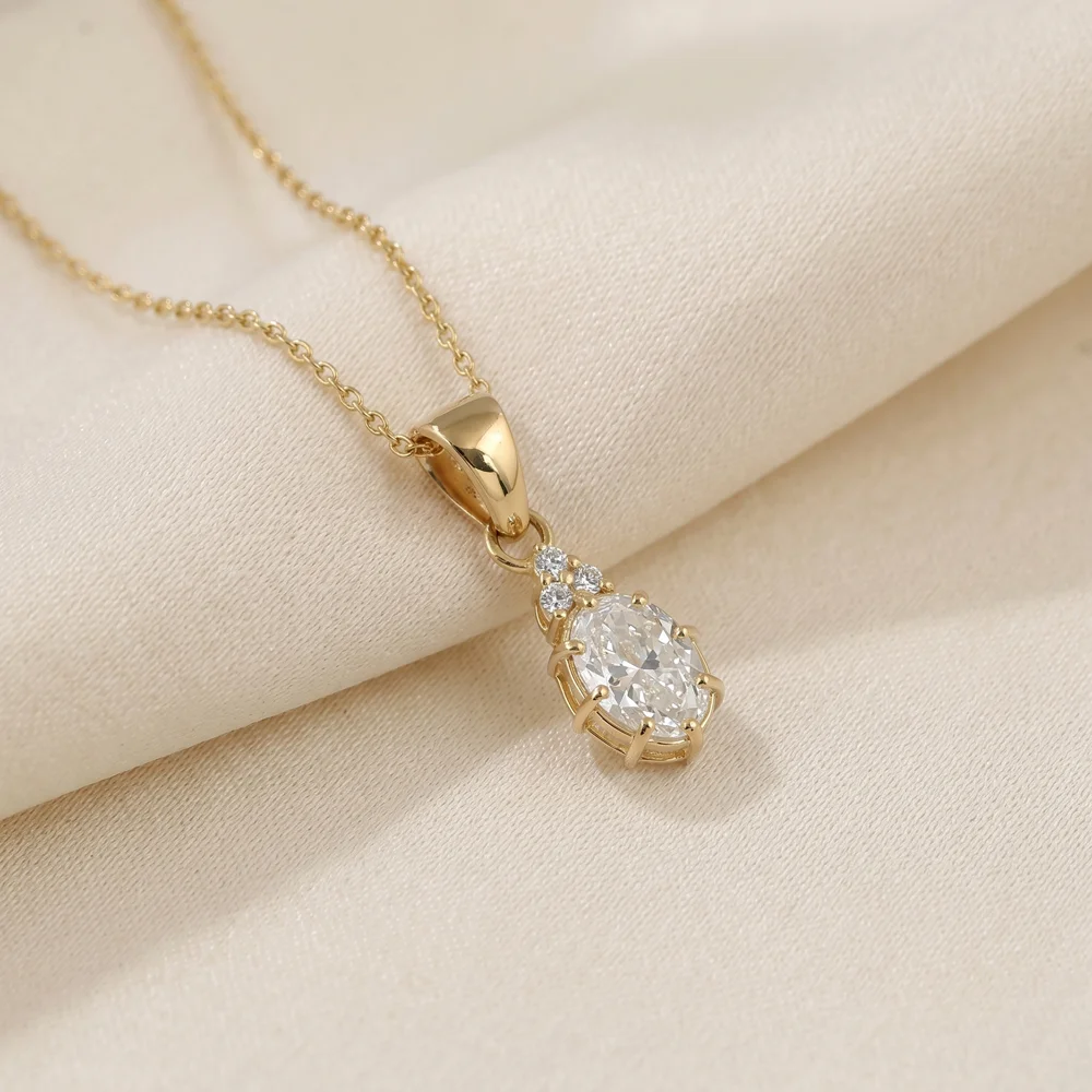 Elegant 14Kt Gold Necklace with Lab Grown Diamond