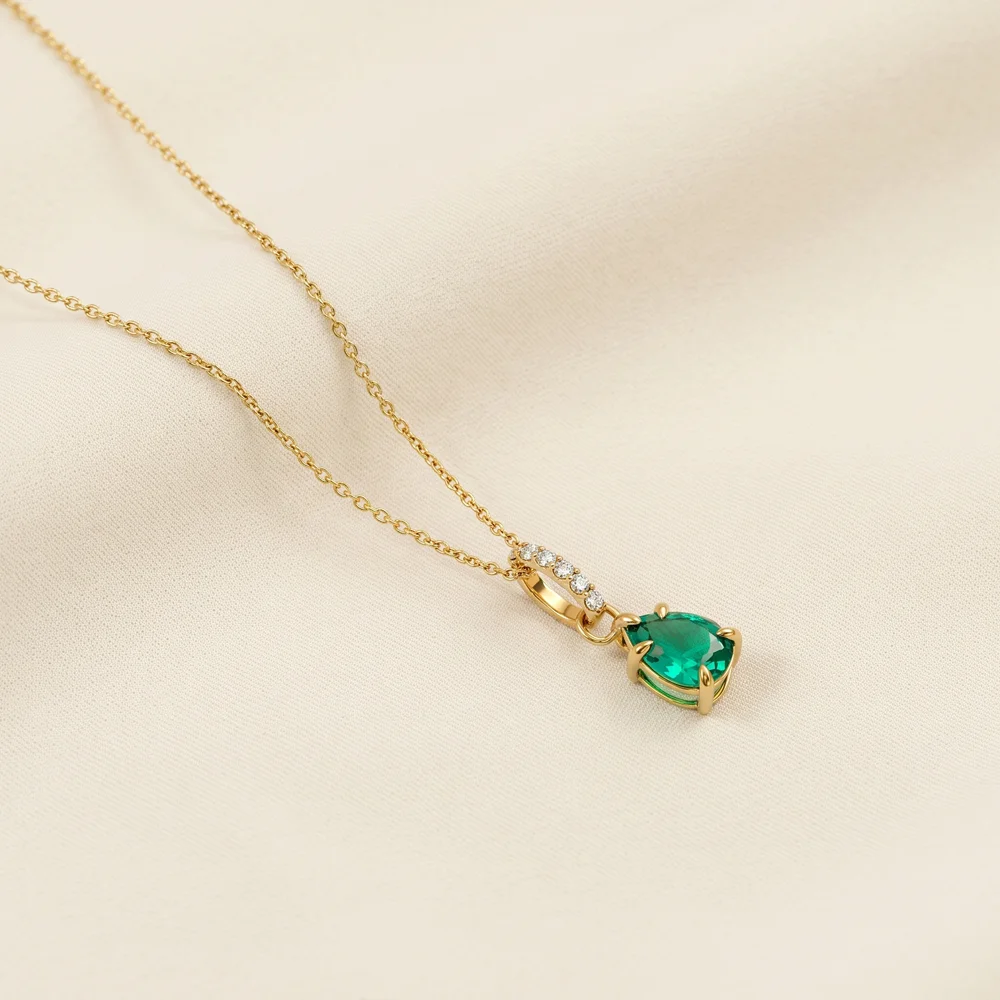 10Kt Gold Necklace with Lab Grown Columbia Emerald, Diamond