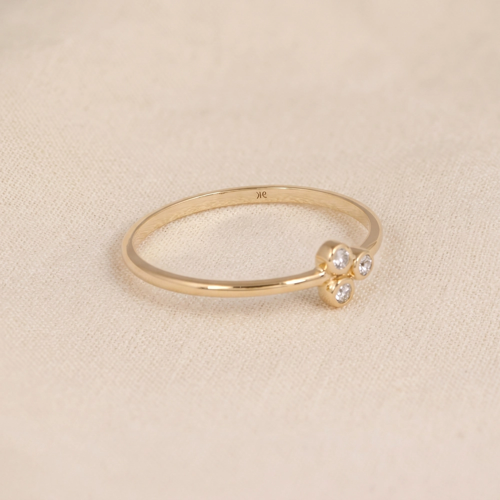 9Kt Solid Yellow Gold Ring With Lab Grown Diamond 9Kt Solid Yellow Gold Ring With Lab Grown Diamond