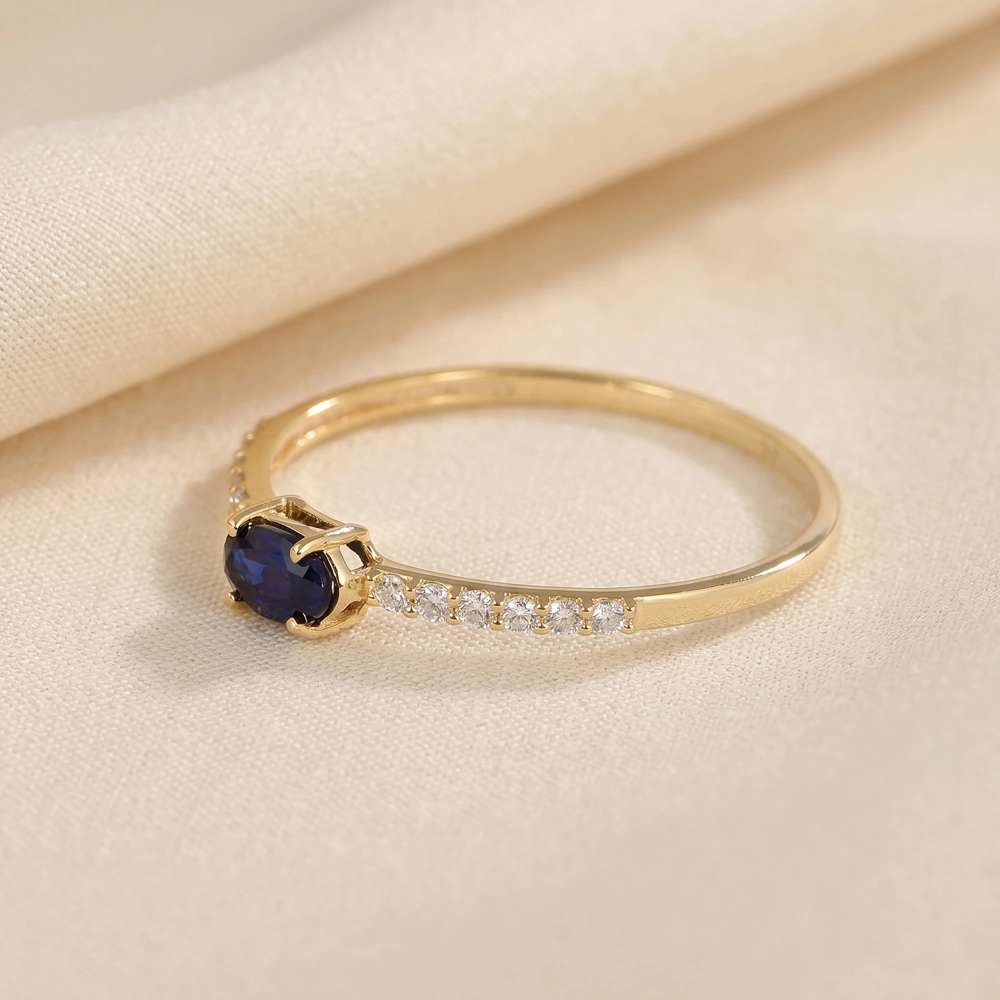 Lab Grown Diamond, Royal Blue Sapphire Yellow Gold Ring Lab Grown Diamond, Royal Blue Sapphire Yellow Gold Ring