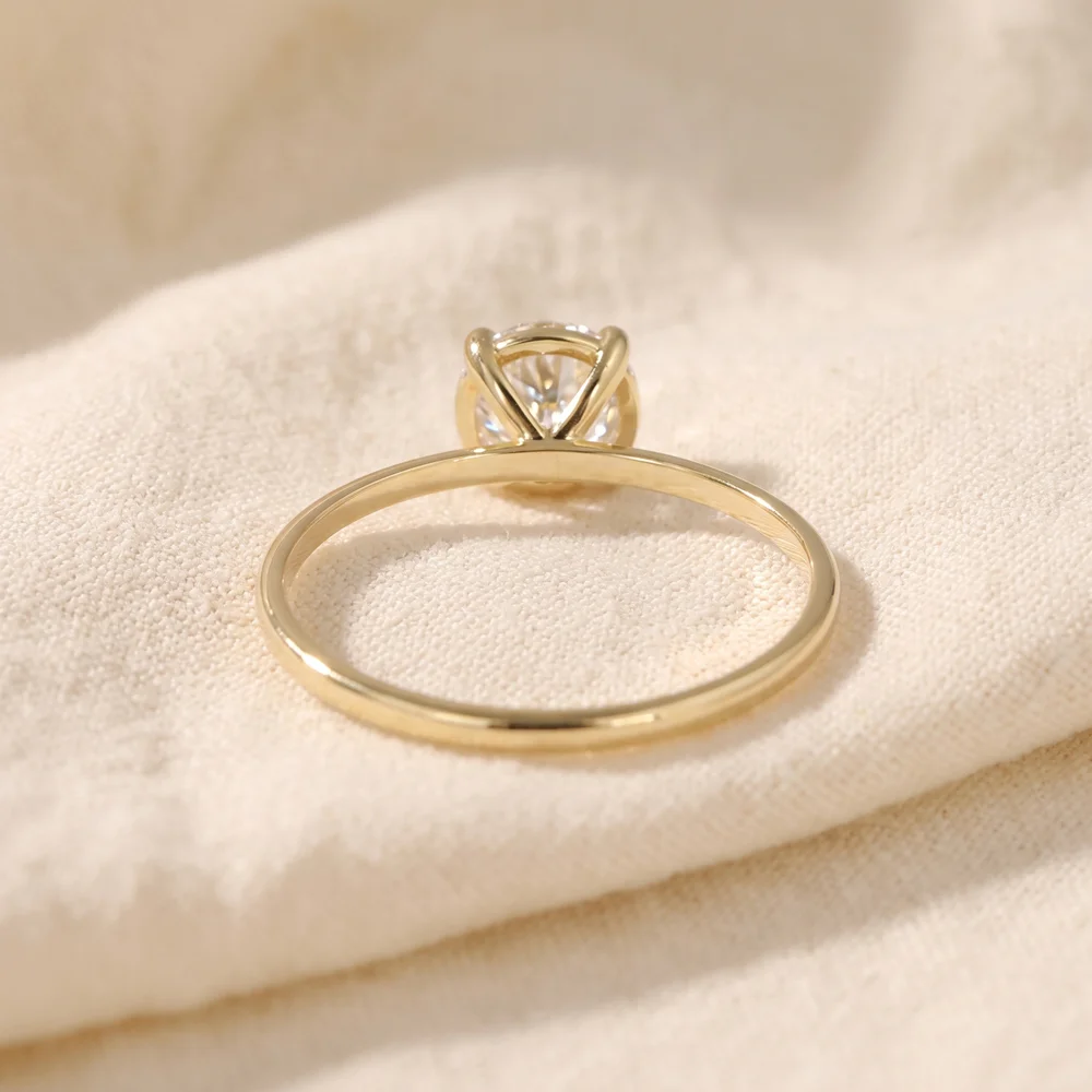 14KT Gold Round Solitaire Lab-Grown Diamond Ring Manufacturer
