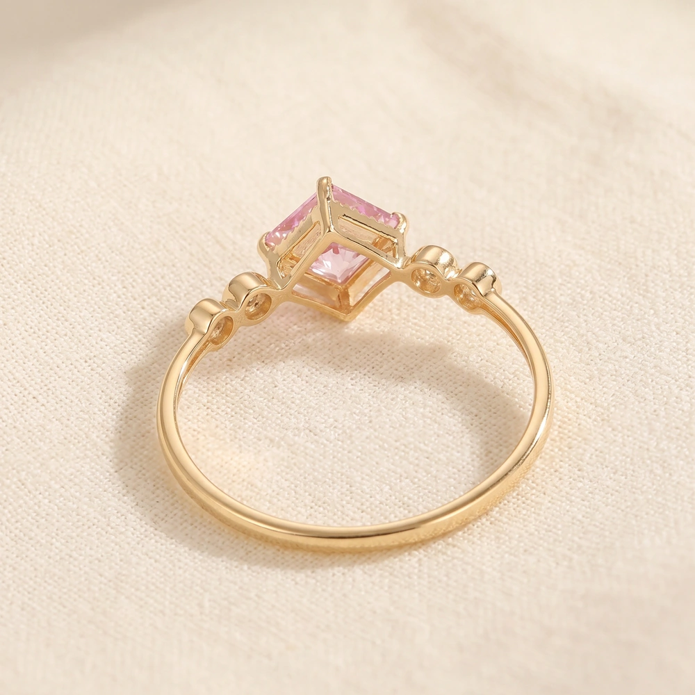 18Kt Gold Ring Lab Grown Diamond And Padparadscha Sapphire 18Kt Gold Ring Lab Grown Diamond And Padparadscha Sapphire