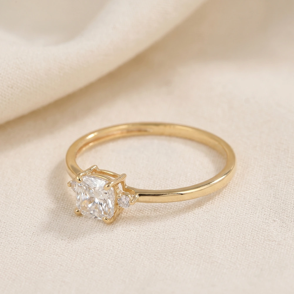 Sustainable Solitaire Gold Ring With Lab Grown Diamond Sustainable Solitaire Gold Ring With Lab Grown Diamond