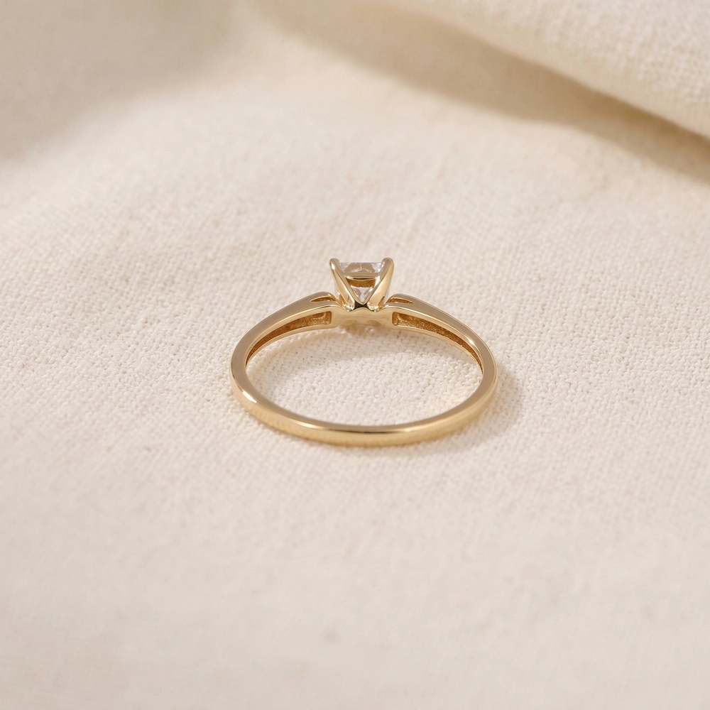 Handcrafted Solitaire Gold Ring With Lab Grown Diamond Handcrafted Solitaire Gold Ring With Lab Grown Diamond