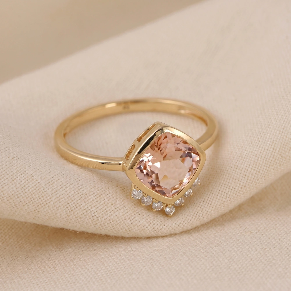 9Kt Yellow Gold Ring With Lab Grown Diamond And Morganite
