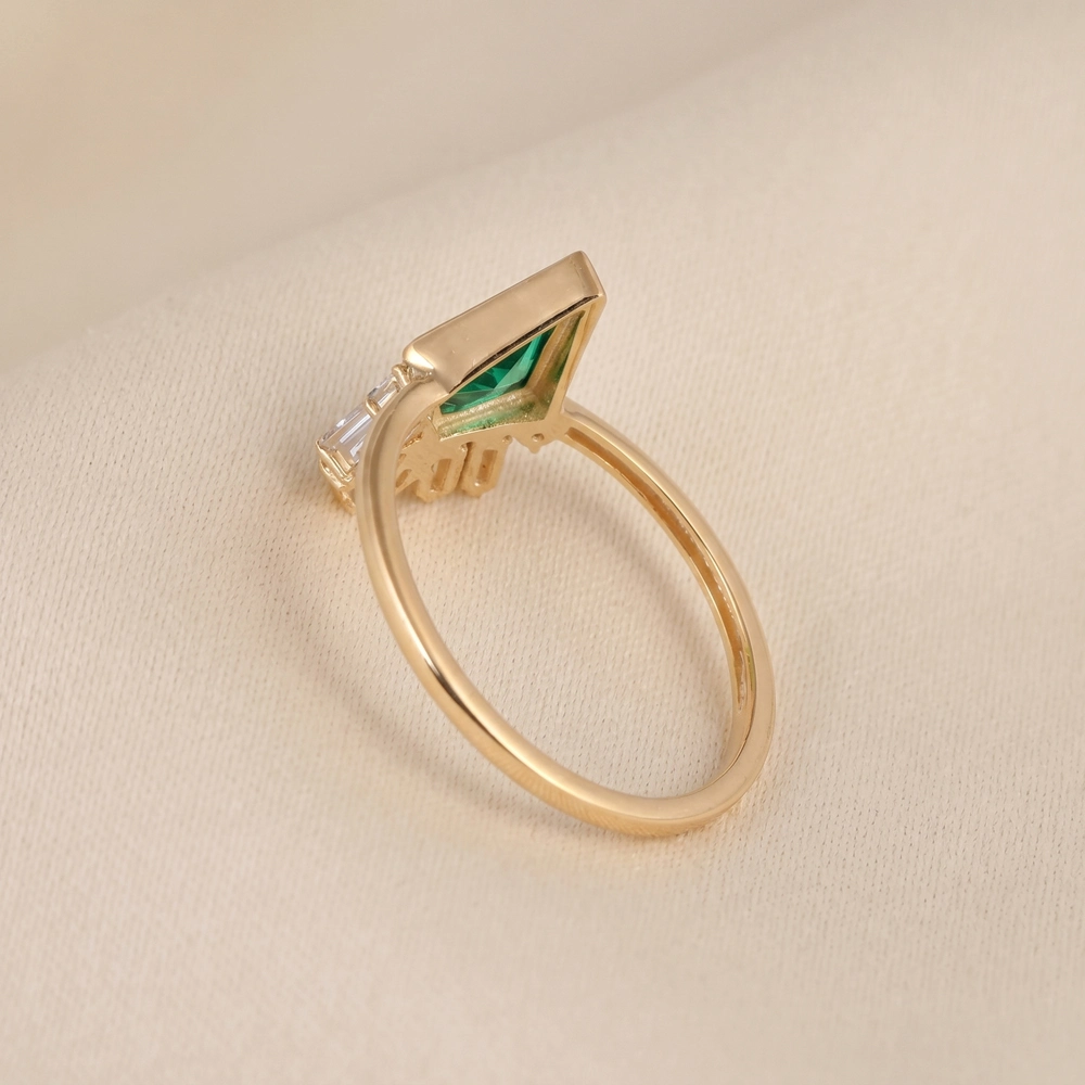 Lab Grown Diamond Columbia Emerald 9Kt Yellow Gold Ring Lab Grown Diamond Columbia Emerald 9Kt Yellow Gold Ring