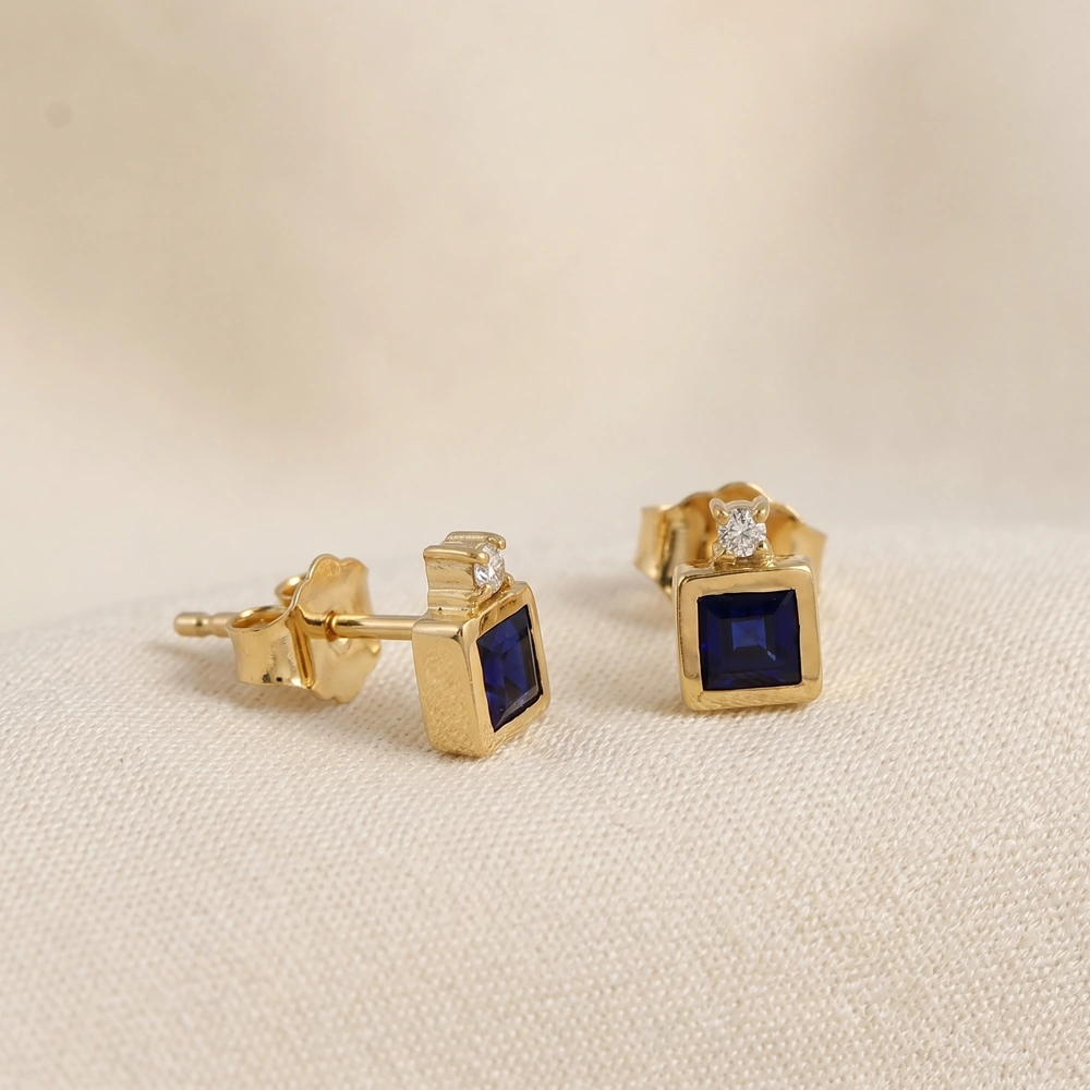 Lab Grown Diamond Royal Blue Sapphire Earrings 9kt Gold Lab Grown Diamond Royal Blue Sapphire Earrings 9kt Gold