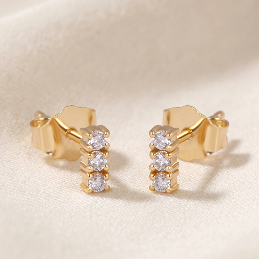 Lab Grown Diamond Earrings Supplier in Yellow Gold 14kt Lab Grown Diamond Earrings Supplier in Yellow Gold 14kt
