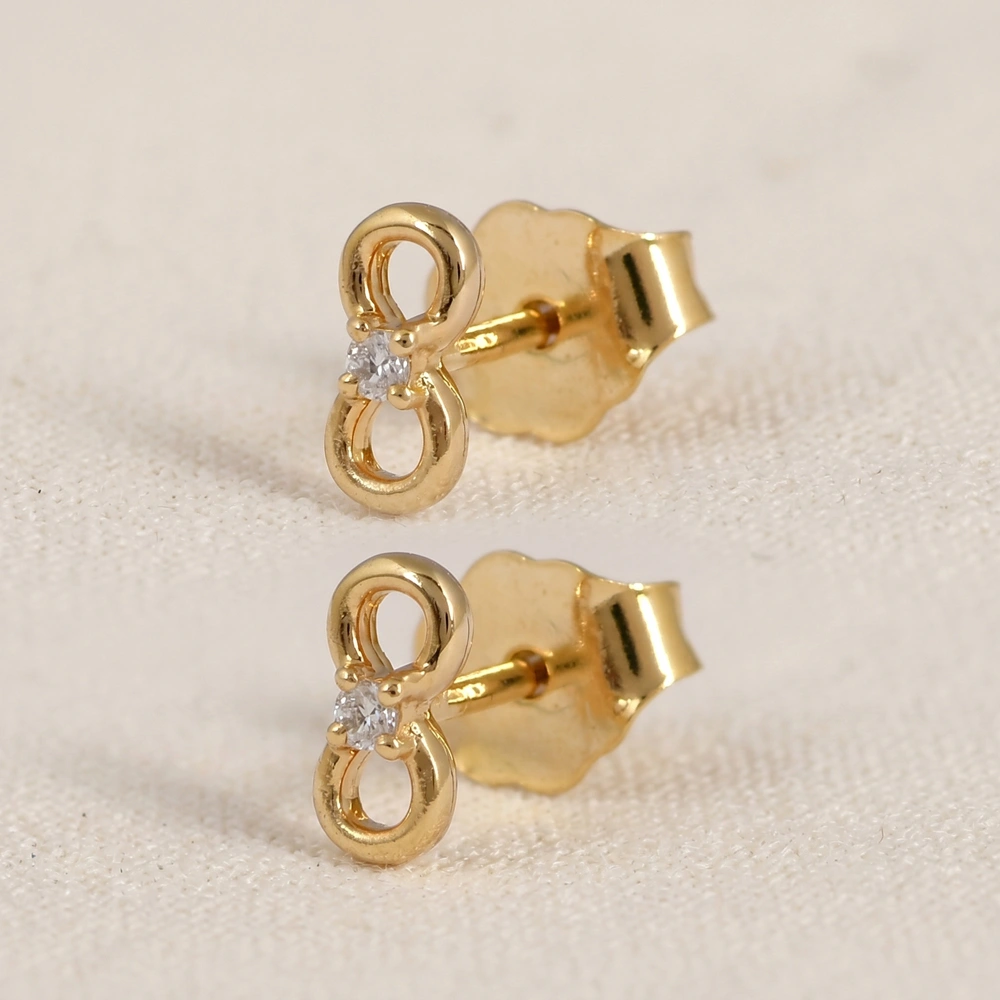 9Kt Yellow Gold Studs with IGI Certified Lab Grown Diamond