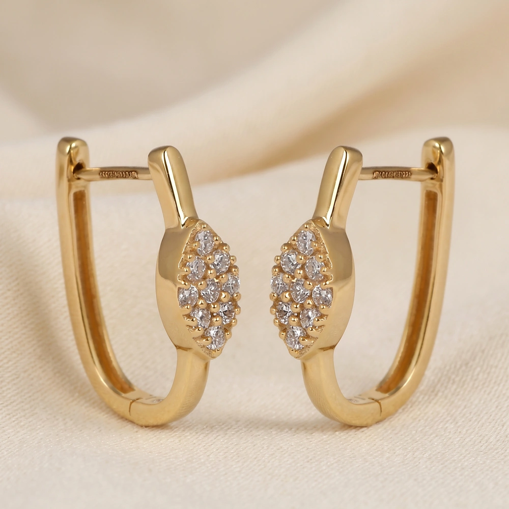 9 Kt Solid Gold Earrings with Lab Grown Diamond Bulk 9 Kt Solid Gold Earrings with Lab Grown Diamond Bulk