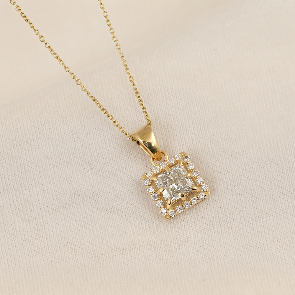 9Kt Solid Yellow Gold Necklace with Lab Grown Diamond 9Kt Solid Yellow Gold Necklace with Lab Grown Diamond